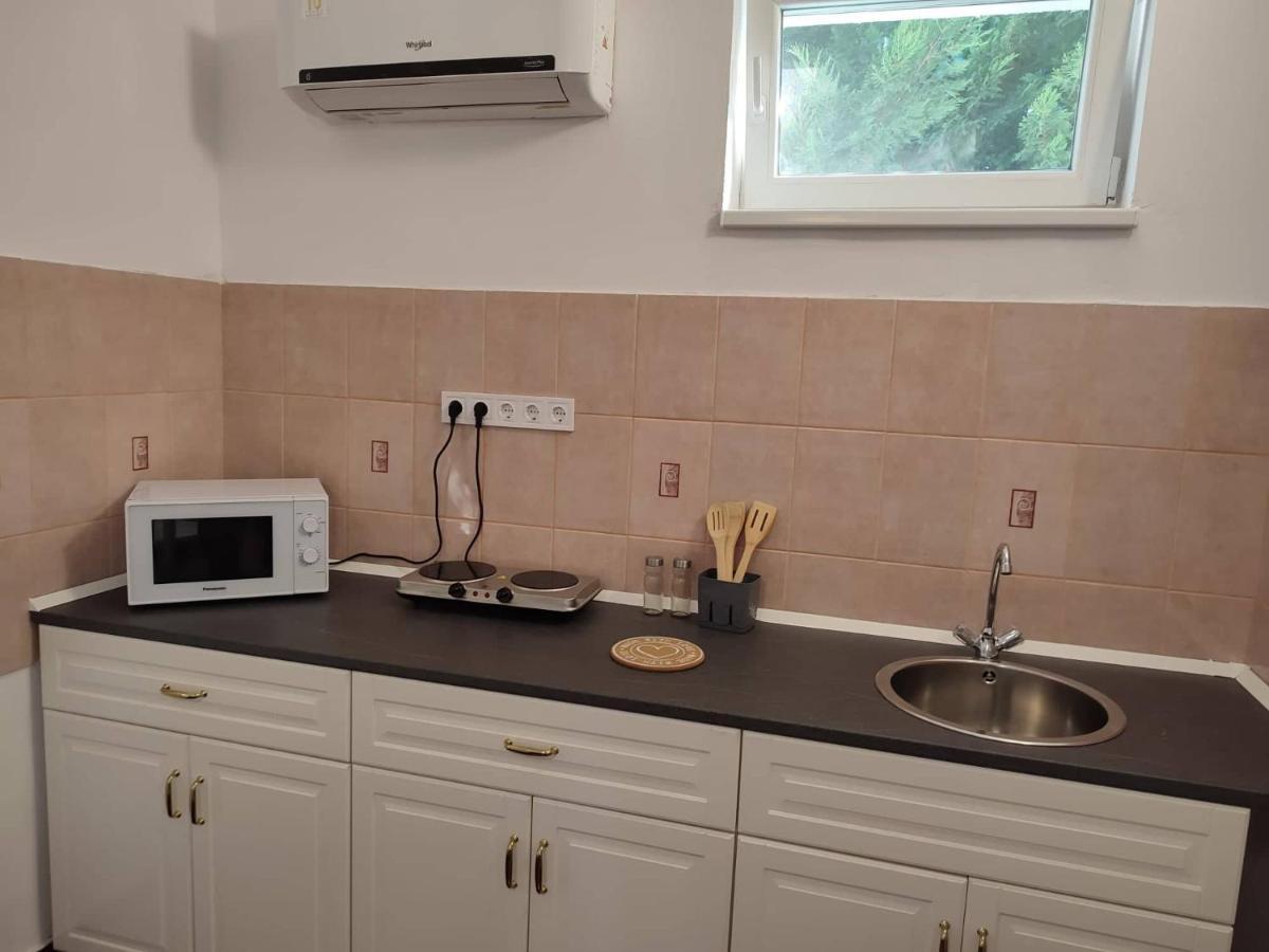 Rakos-Patak Family House Hotel บูดาเปสต์ ภายนอก รูปภาพ