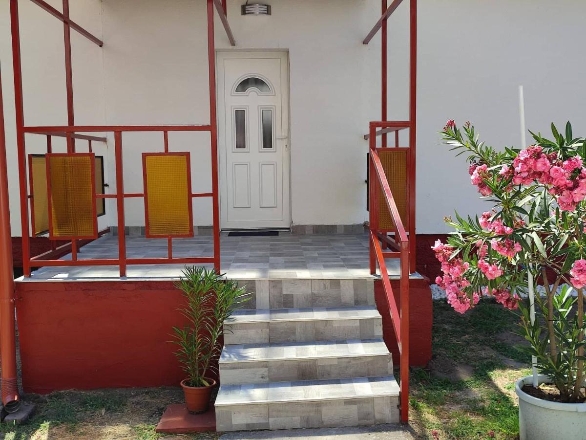 Rakos-Patak Family House Hotel บูดาเปสต์ ภายนอก รูปภาพ